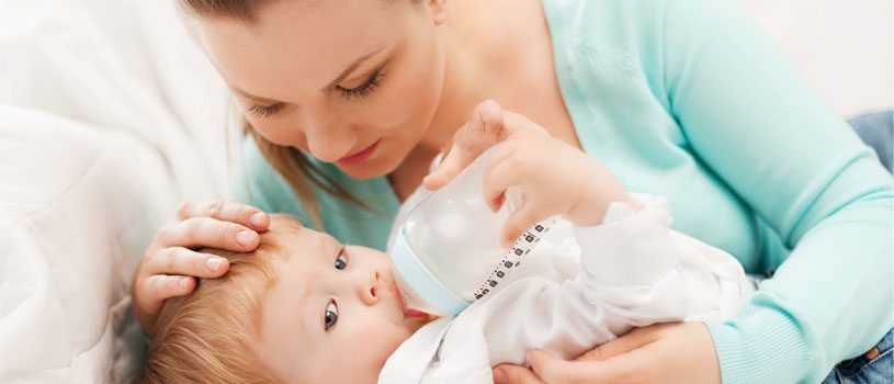בקבוק האכלה, תינוק שותה חלב