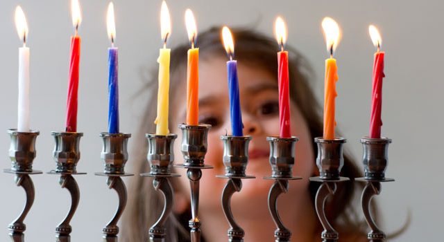 חנוכה, הדלקת נרות