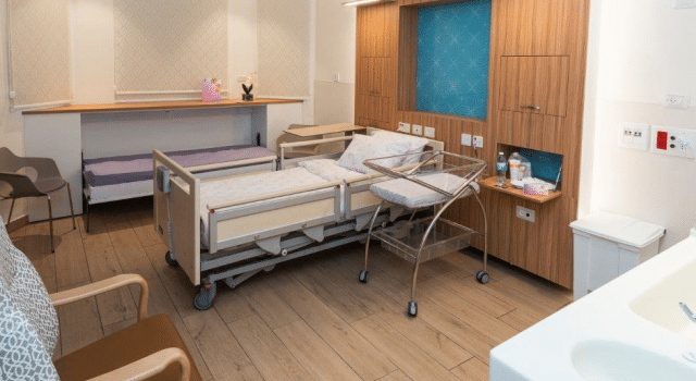 מחלקת יולדות, ליס